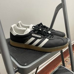 adidas Gazelle Super Mens In Black/Vintage White/Gum, Size 10.5